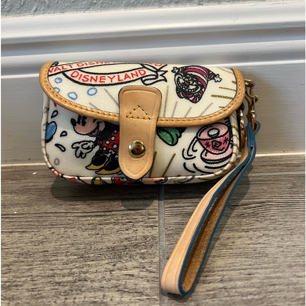 Like New Dooney and Burke Sketch Disney Wristlet
